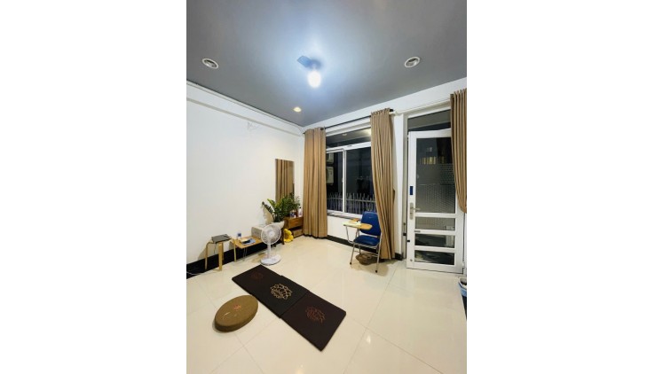 Bán Nhà Hòa Bình - 62m2 HXH 6m Thông - 2 tầng Ngay Đầm Sen